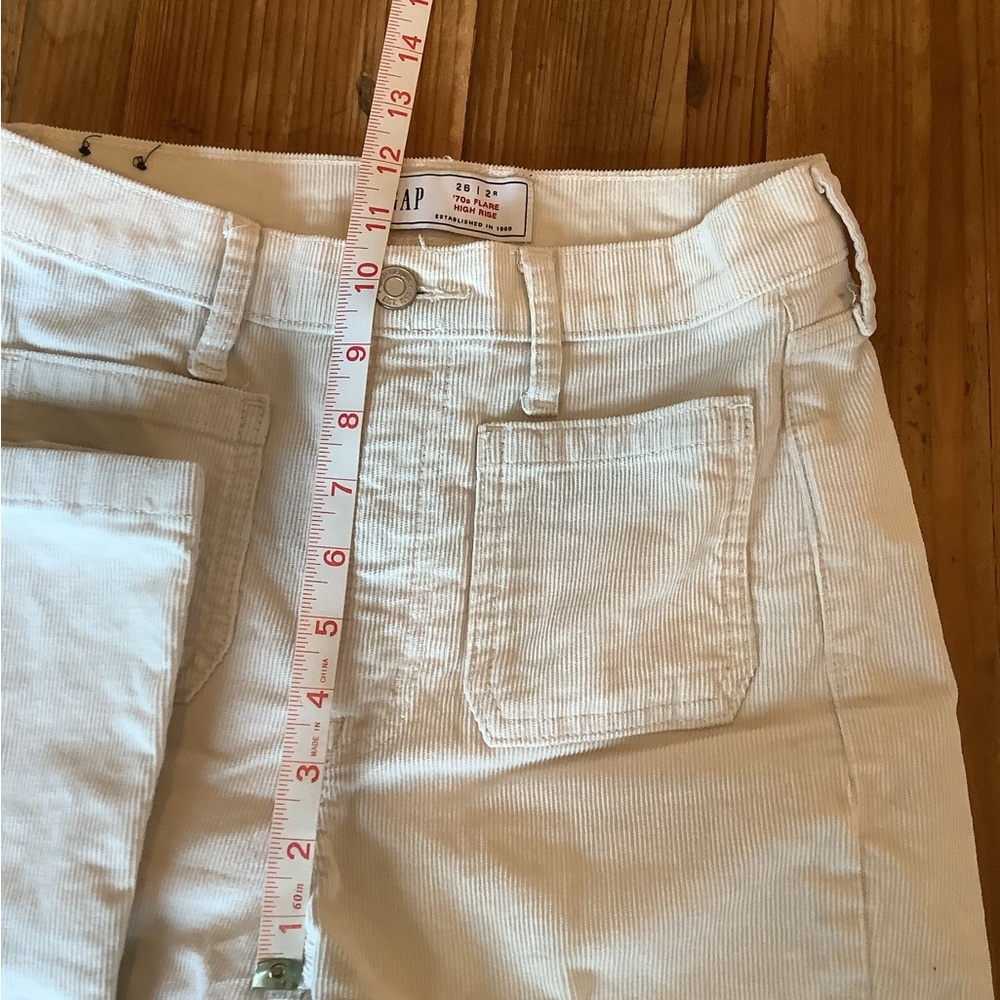 Gap high rise flare corduroys 28/2R - Picture 3 of 4